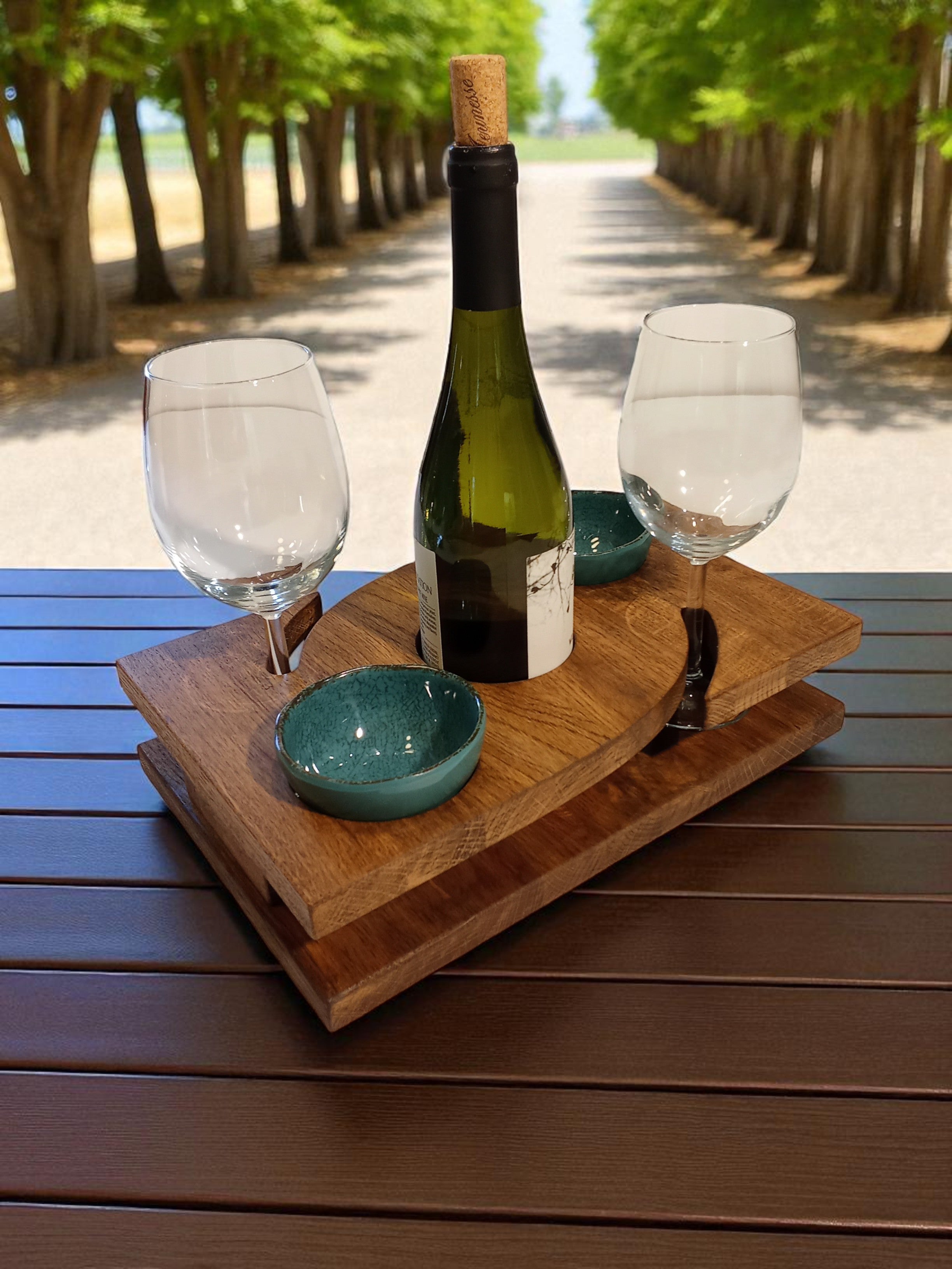 Wine Host B – מעמד הגשה ליין עם קעריות
